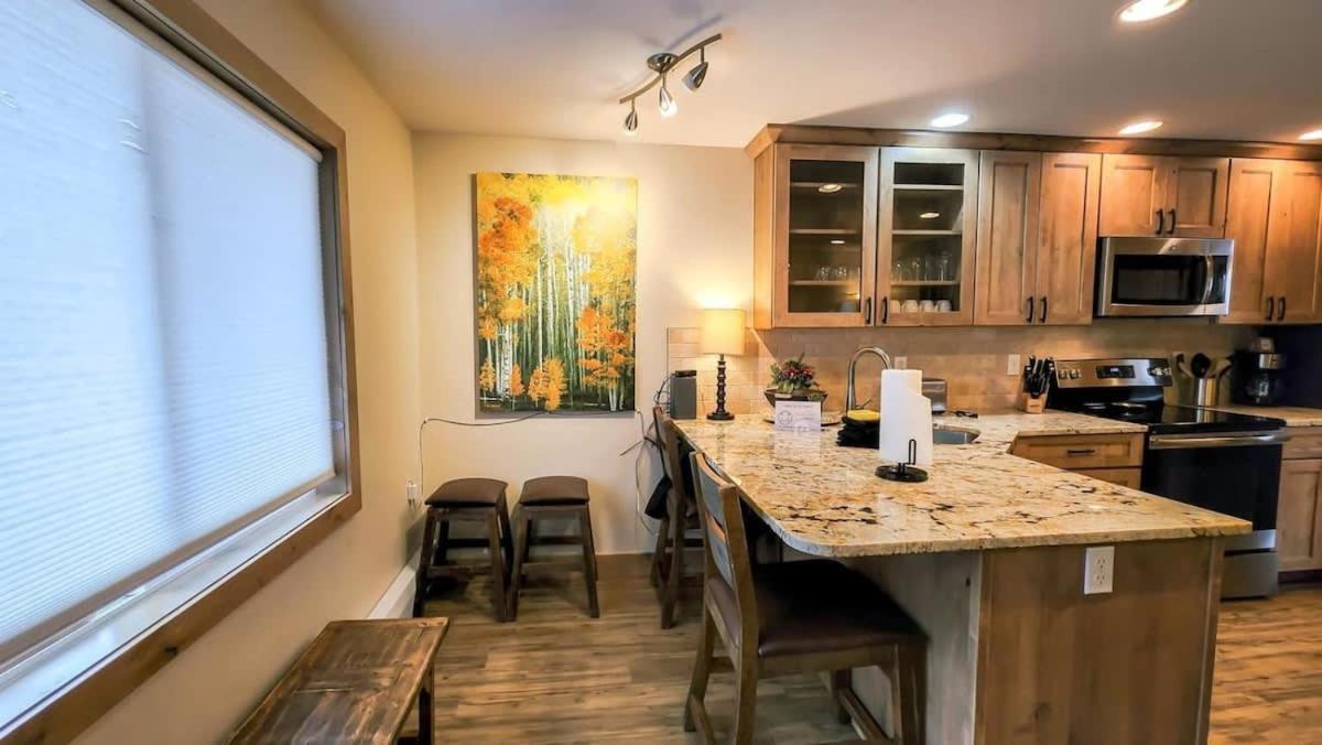 Cozy Val Disere Chalet Steps Into Town 브레켄리지 외부 사진